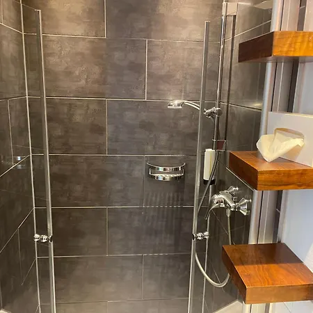 Whliving - & In Appart hôtel Constance