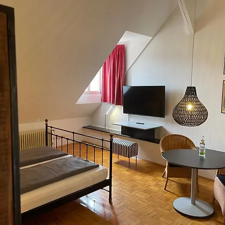 Whliving - & In *