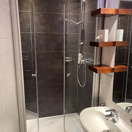 Whliving - & In Appart hôtel 3*