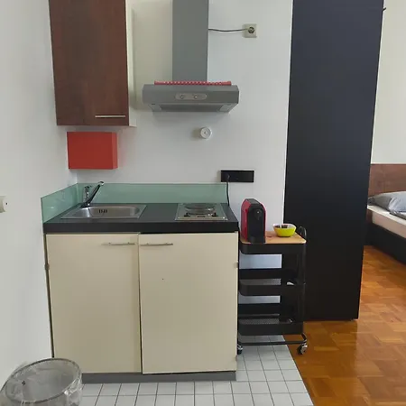 Whliving - & In 公寓式酒店