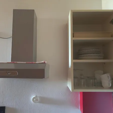 Whliving - & In *