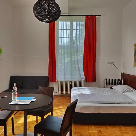 Whliving - & In Apart Otel 3*