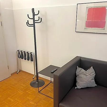 Whliving - & In 3*